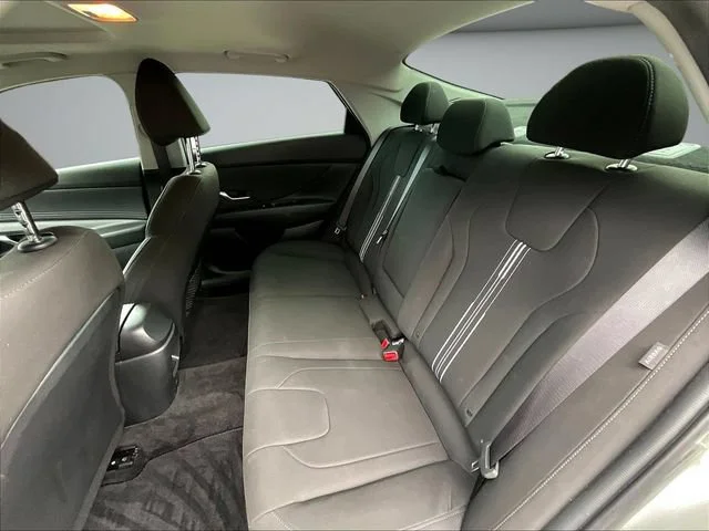 Used 2025 Gray Hyundai SEL Convenience image 23