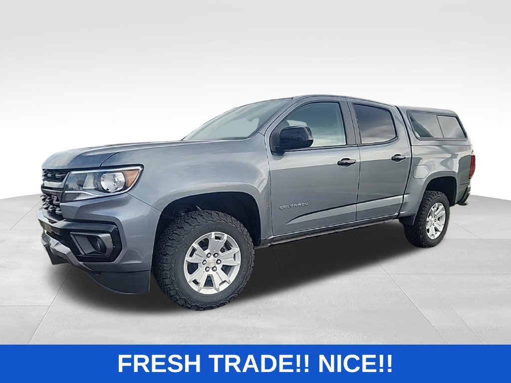 Certified Used 2022 SATIN STEEL METALLIC Chevrolet 4WD Z71 image 2