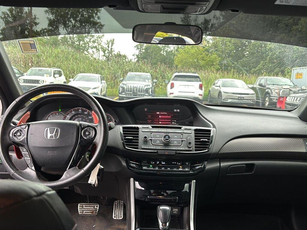 Used 2017 Kona Coffee Metallic Honda Sport SE image 15