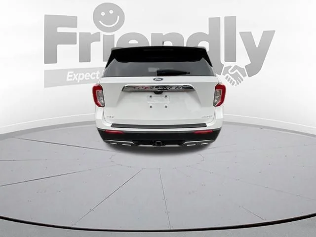 Used 2023 White Ford XLT image 4