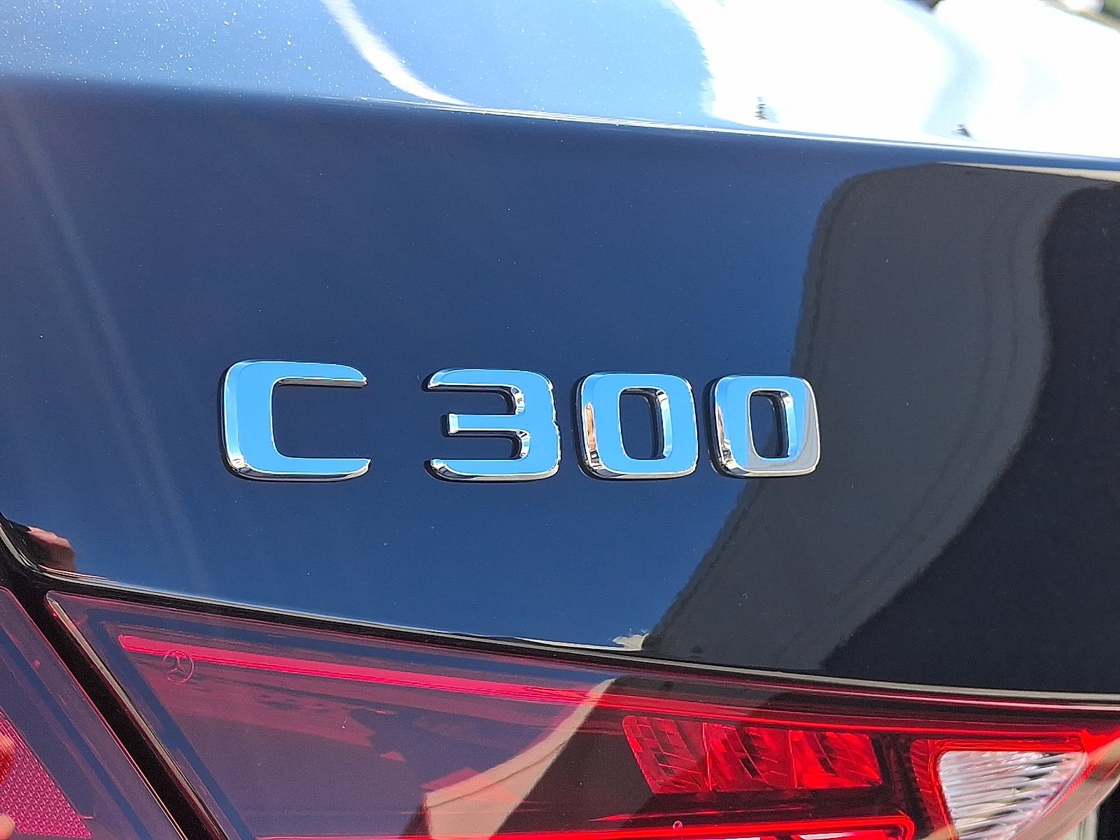 2025 Mercedes-Benz C-Class Sedan C 300 - Photo 28