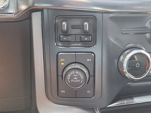 New 2026 Blue Metallic Ford Platinum image 30