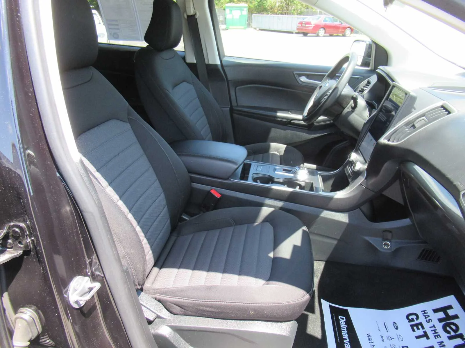 Used 2022 Agate Black Ford SE image 22