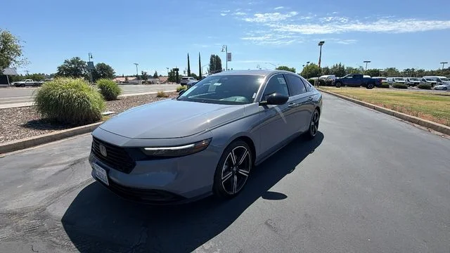 2023 Honda Accord Hybrid Sport w/o BSI's photo