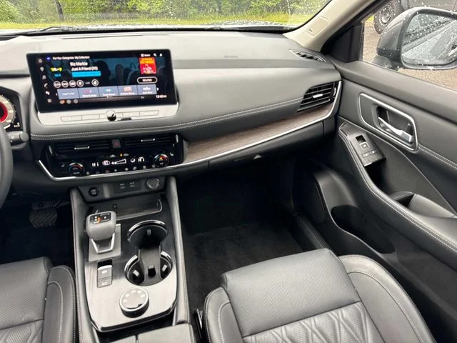 Used 2026 Gray Nissan Platinum image 20