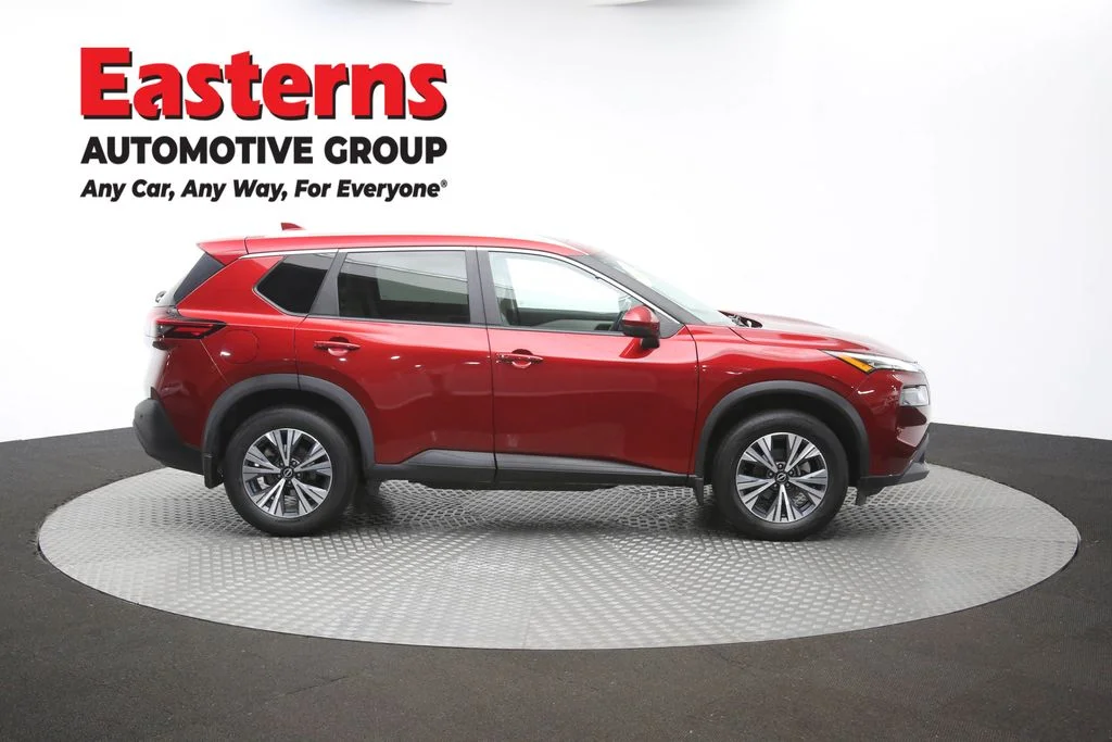 Used 2023 Red Nissan SV image 47