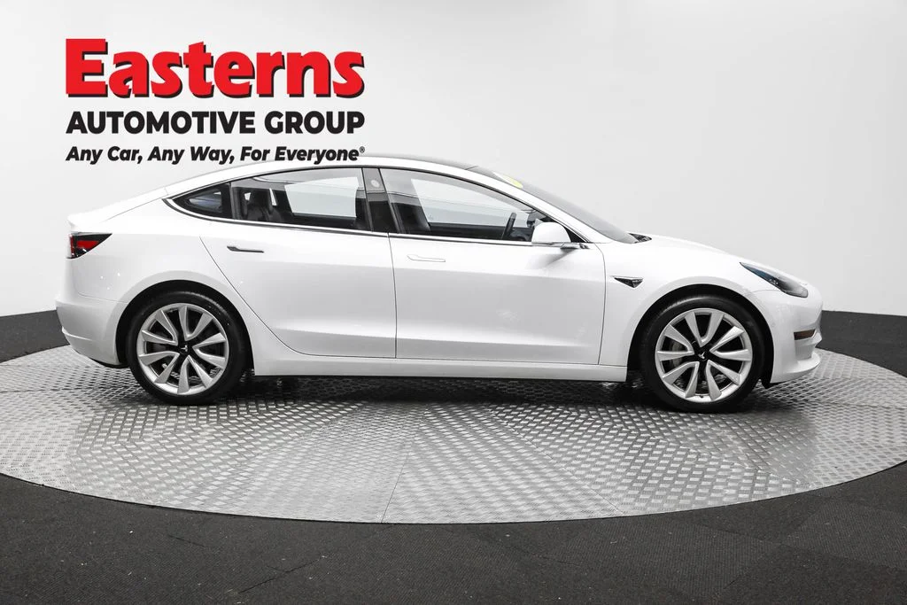Used 2018 White Tesla Long Range image 4
