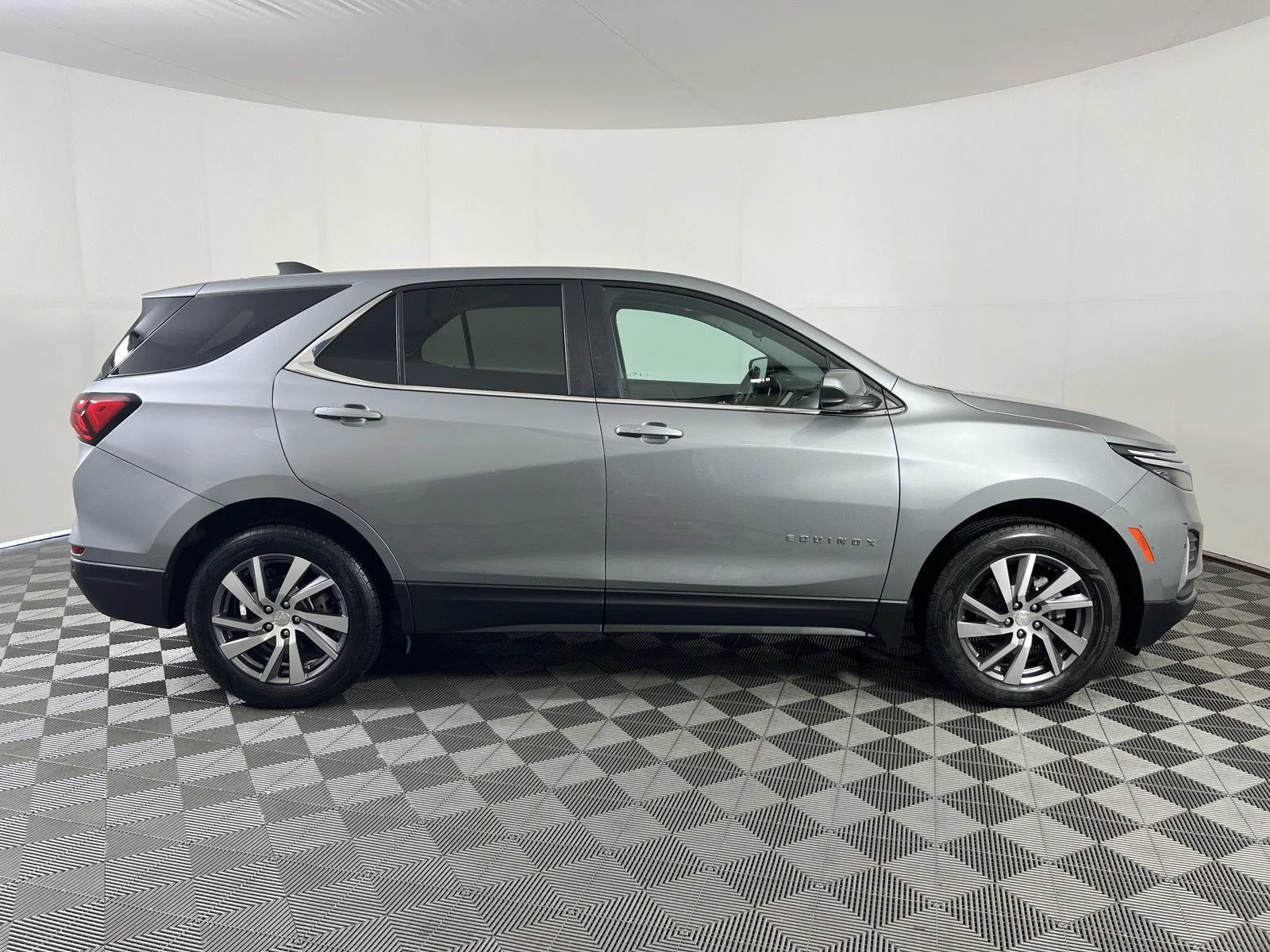 Used 2024 Sterling Gray Metallic Chevrolet LT image 32