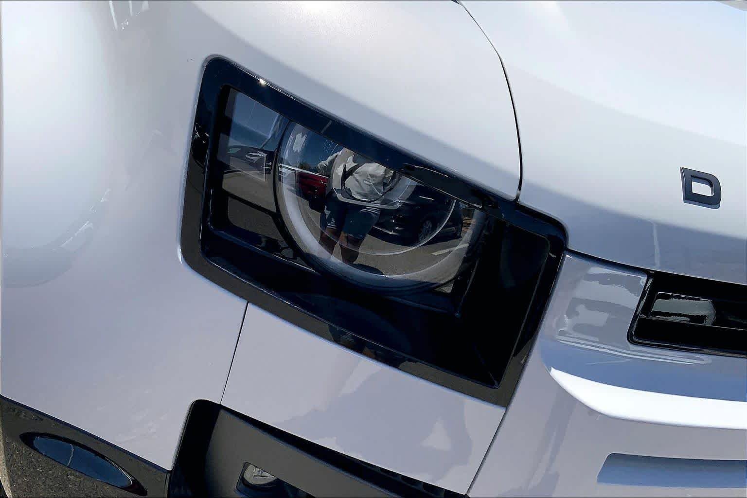 New 2026 Borasco Grey Land Rover X-Dynamic SE image 13