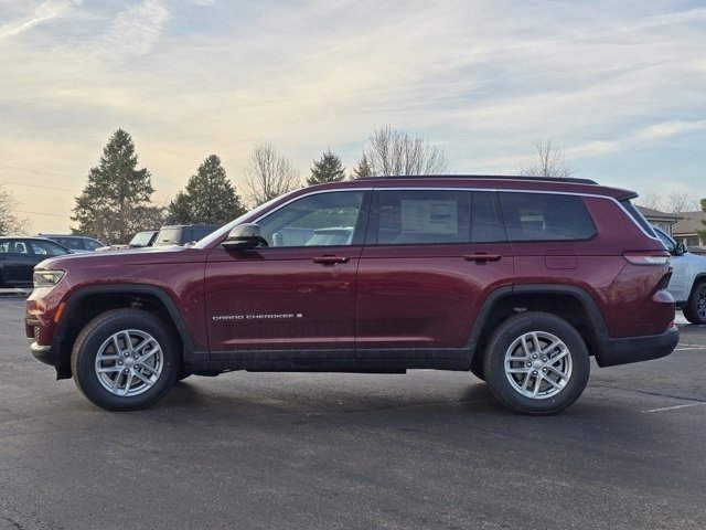 New 2026 Velvet Red Pearl-Coat Exterior Paint Jeep Laredo image 27
