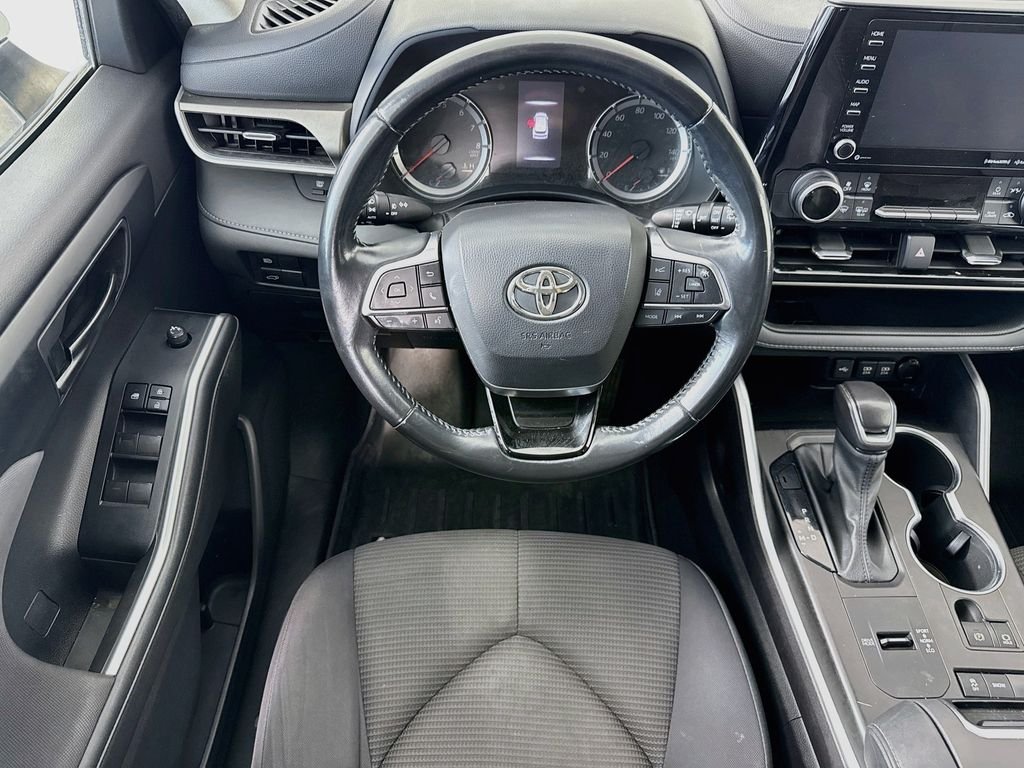 Used 2021 Blizzard Pearl Toyota LE image 10
