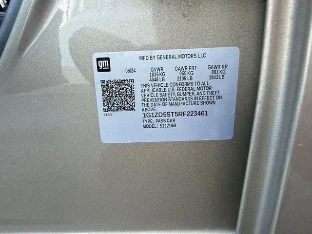 Used 2024 Gray Chevrolet LT image 31