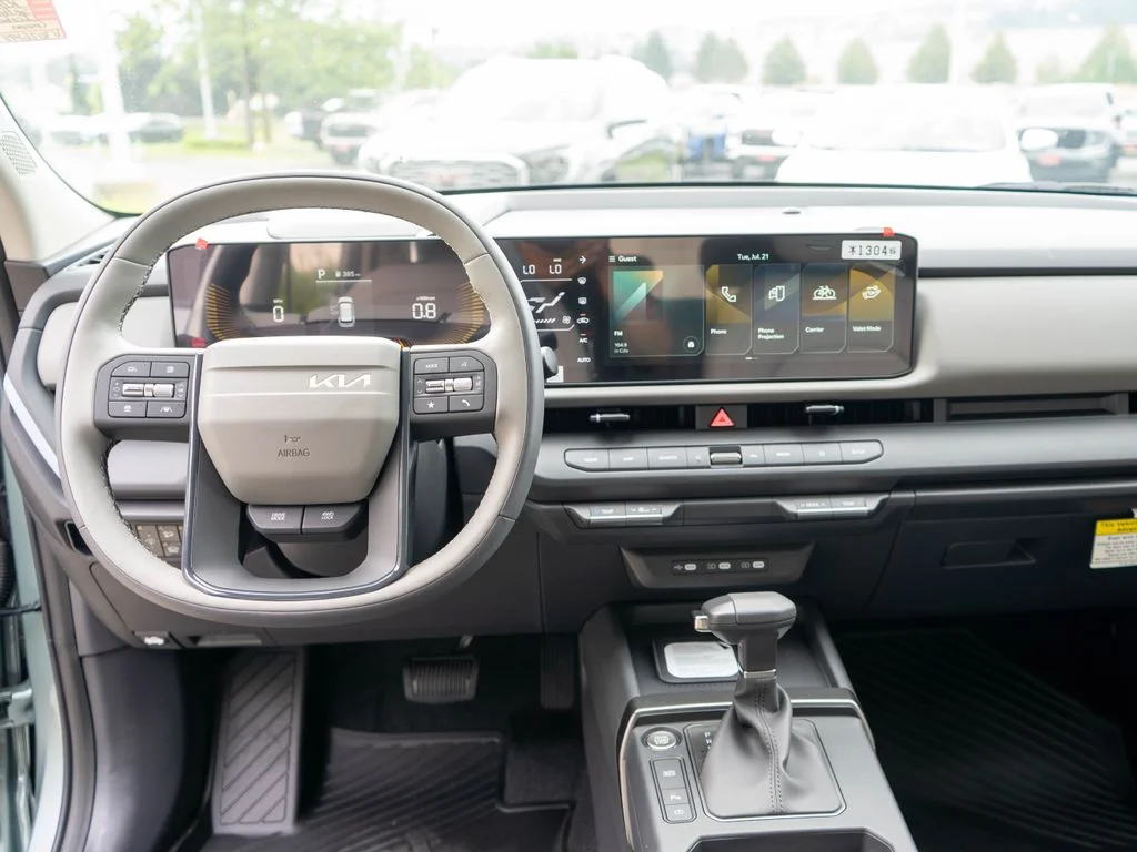 New 2027 Iceberg Green Kia EX image 13