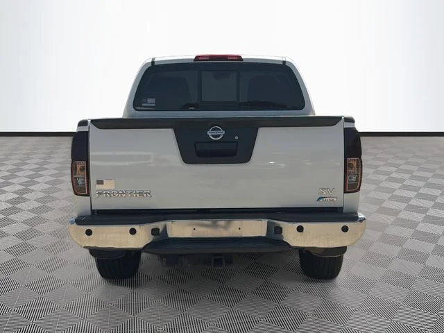 Used 2017 White Nissan SV image 6