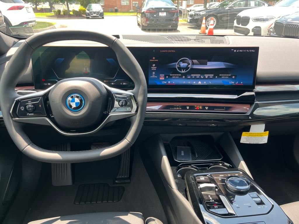 2026 BMW i5 40 - Photo 30