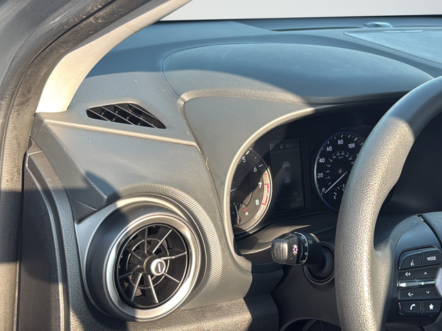 Used 2023 Gray Hyundai SEL image 31