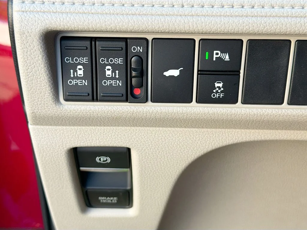 Used 2026 Radiant Red Metallic II Honda Touring image 28