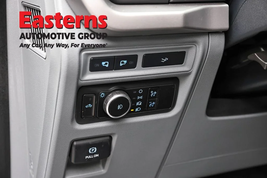 Used 2023 Gray Ford XLT image 22