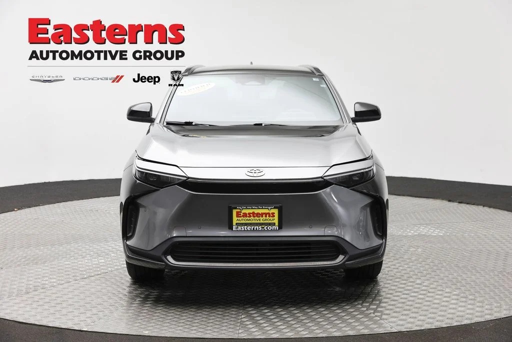 Used 2023 Gray Toyota XLE image 2