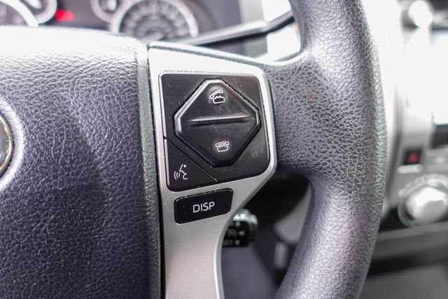 Used 2016 White Toyota SR5 image 17