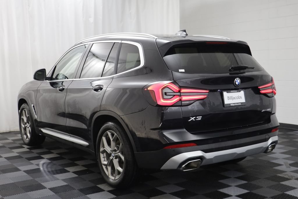 Used 2022 Black BMW xDrive30i image 14