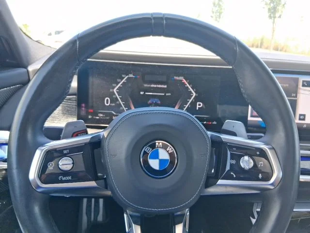 Used 2023 Black BMW 740i image 9