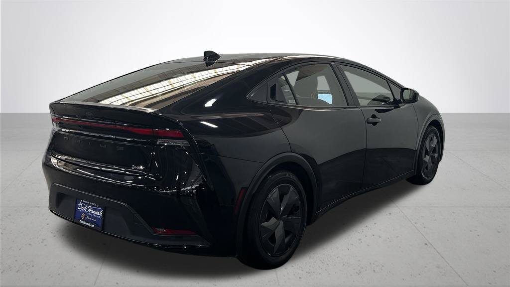 Used 2025 Midnight Black Metallic Toyota LE image 9