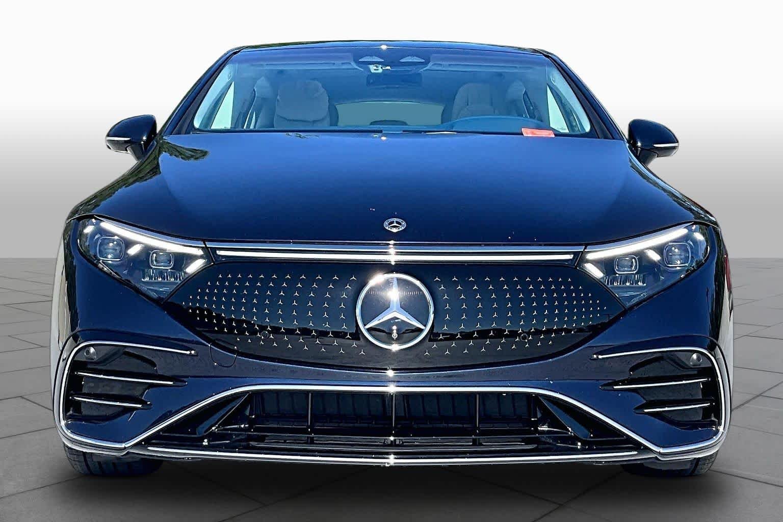 Used 2022 Nautical Blue Metallic Mercedes-Benz EQS 580 image 3