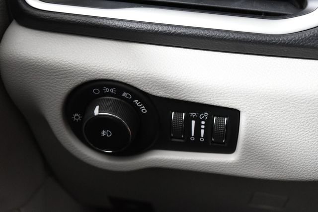 2017 Chrysler Pacifica Touring-L - Photo 27