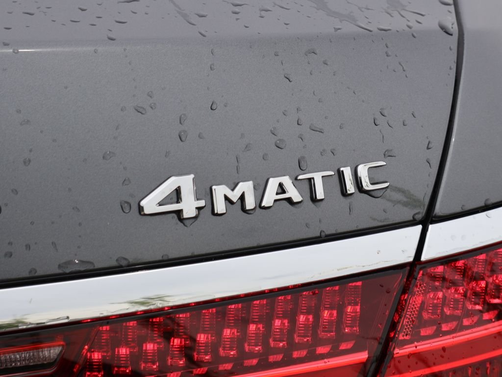 New 2026 MANUFAKTUR Graphite Metallic Mercedes-Benz S 580 image 9