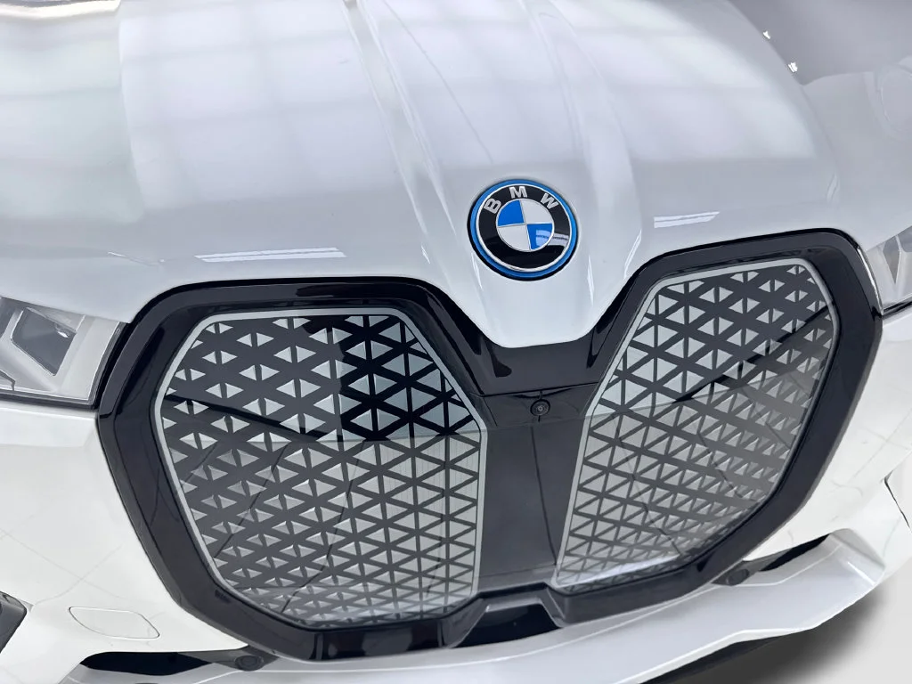 Used 2023 White BMW M60 image 28