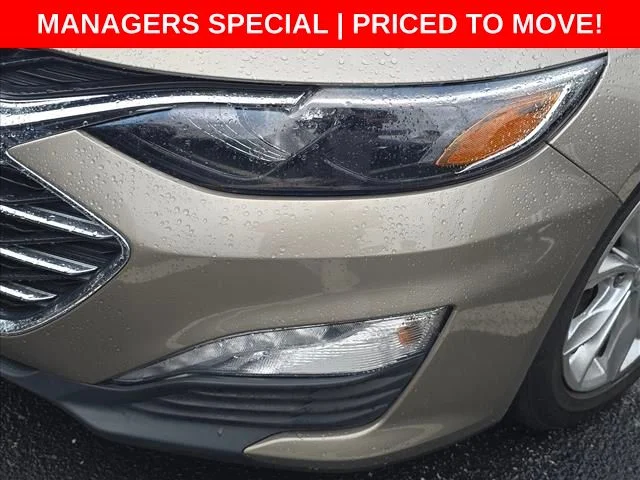 Used 2022 Gray Chevrolet LT image 21