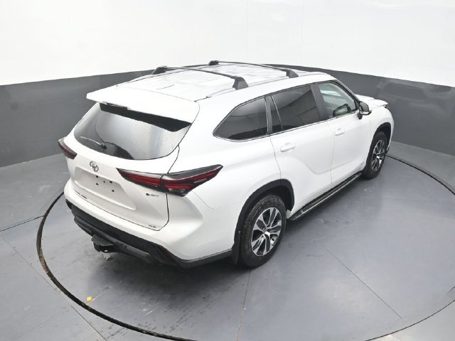 Used 2026 Beige Toyota XLE image 29