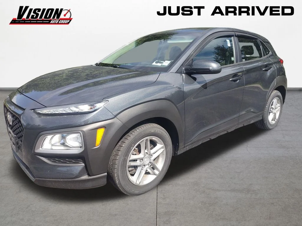 Used 2019 Gray Hyundai SE image 1