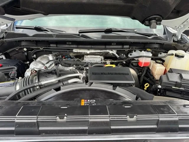 Certified Used 2023 Summit White GMC AT4 image 32