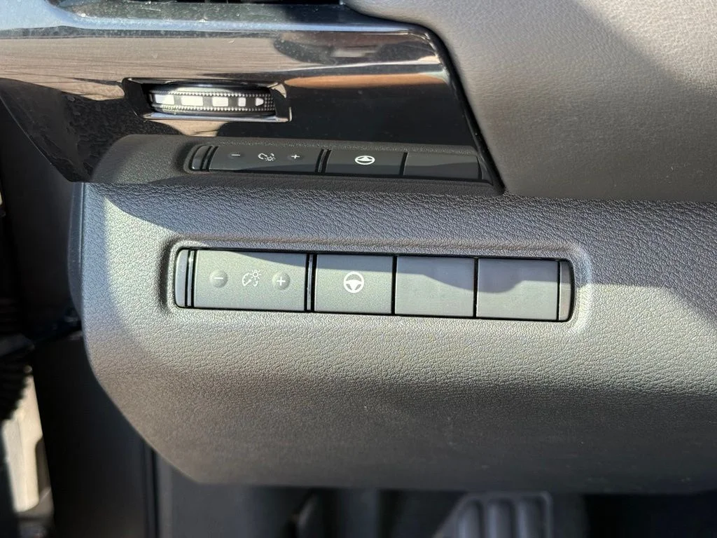 Used 2024 Gray Nissan SV image 30