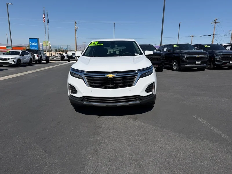 Used 2024 Summit White Chevrolet LT image 8