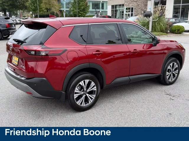 Used 2022 Red Nissan SV image 5
