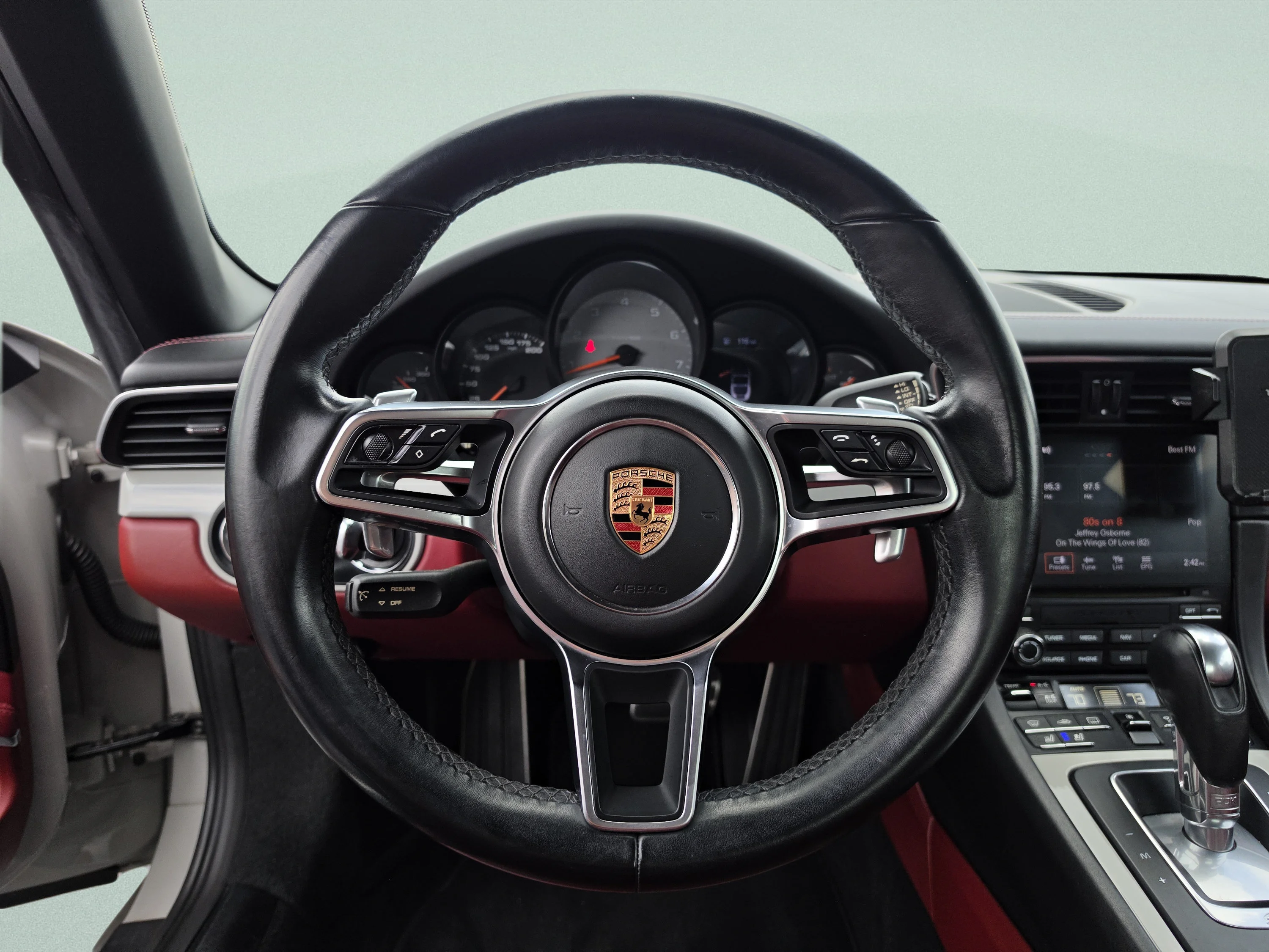 Used 2018 Chalk Porsche 4S image 17