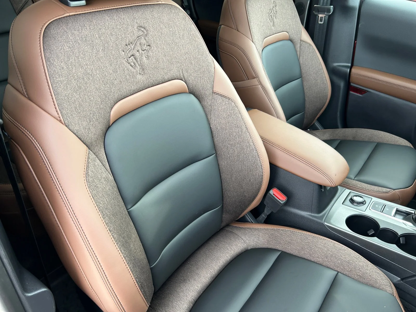 New 2025 Ruby Red Metallic Tinted Clearcoat Ford Outer Banks image 11