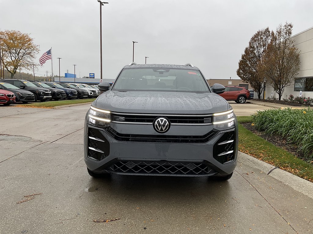 New 2027  Volkswagen SEL R-Line image 2