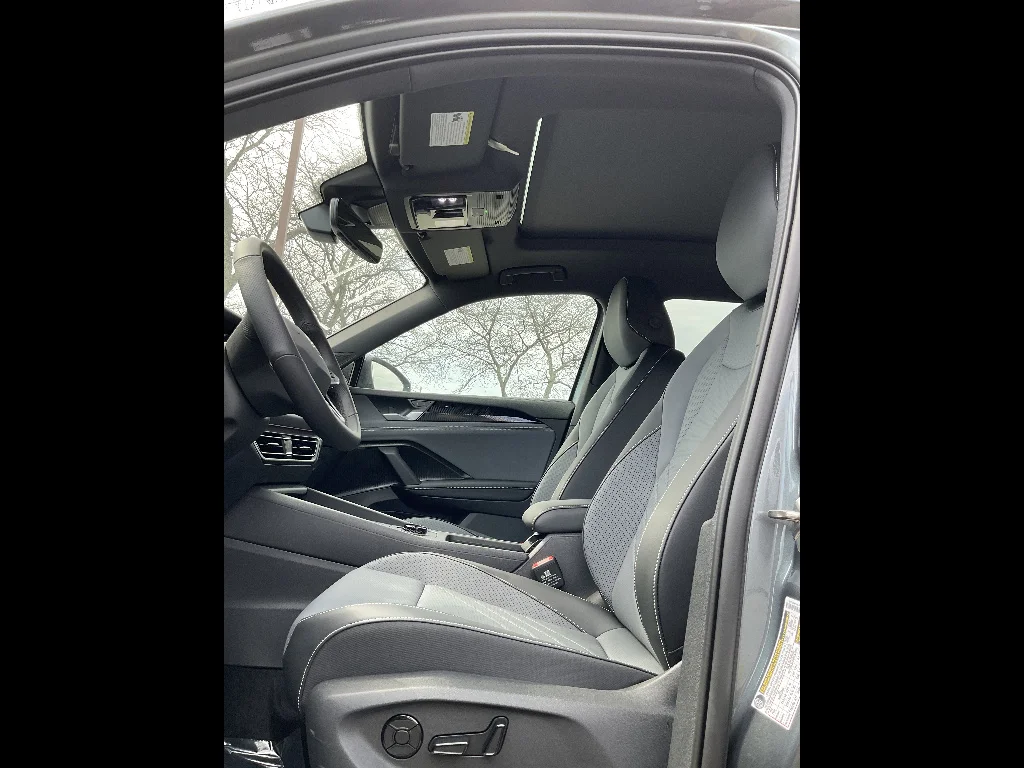 New 2026 Platinum Gray Metallic Volkswagen SE R-Line Black 4Motion image 9