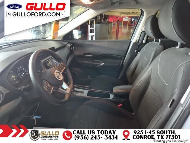 Used 2021 Boulder Gray Nissan SV image 3