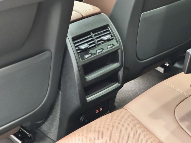 Used 2026 Brooklyn Grey Metallic BMW xDrive40i image 20