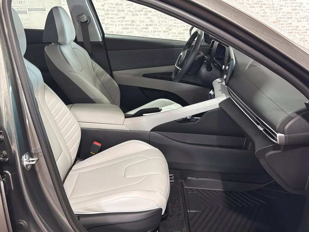 New 2026 Amazon Gray Hyundai SEL Sport Plus image 10