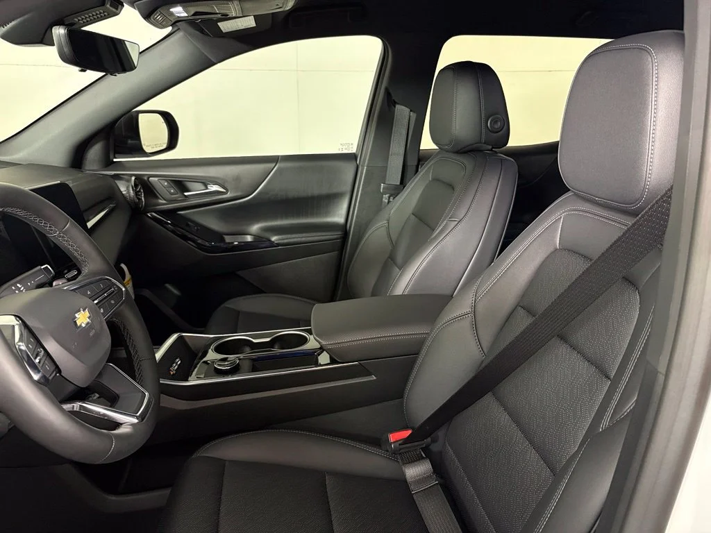 New 2027 Summit White Chevrolet LT image 20