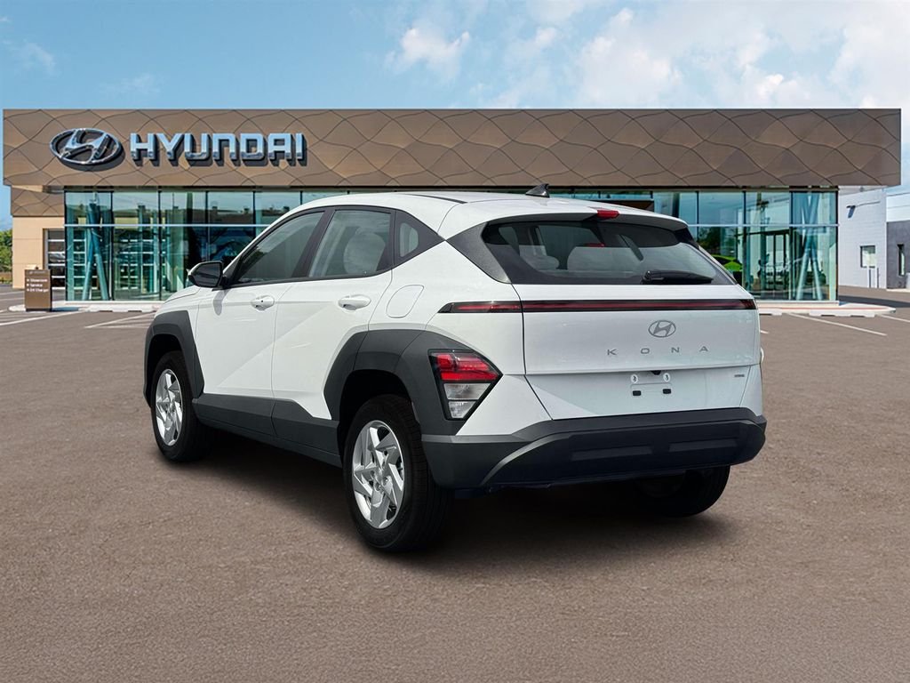 New 2027 White Hyundai SE image 5