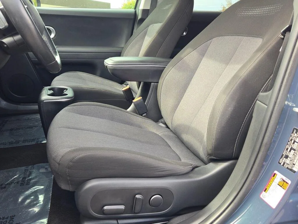 Used 2024 Digital Teal Hyundai SEL image 18