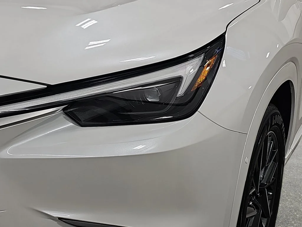 New 2026 Wind Chill Pearl Lexus PREMIUM AWD image 30
