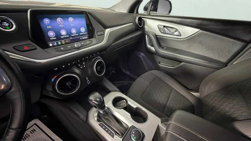 Used 2019 BLACK Chevrolet FWD 4dr w/1LT image 19